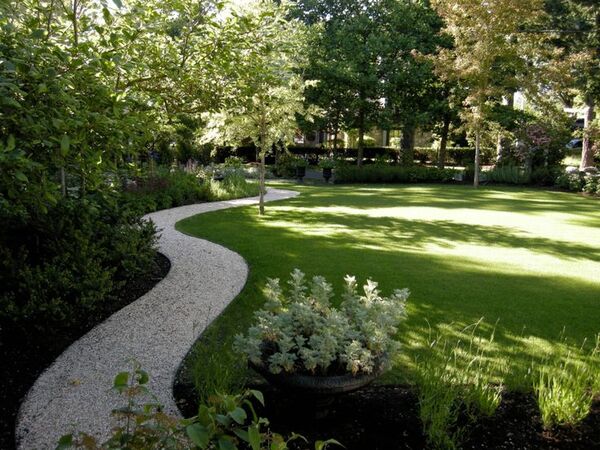 Quiet footpath through greenery for an easy stroll